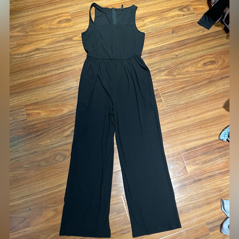 Women's Black Sleeveless Wide-Leg Jumpsuit